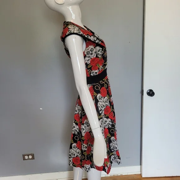 Banned Apparel Skull And Roses Dress, VGUC, Approximate Size S - Picture 2 of 7
